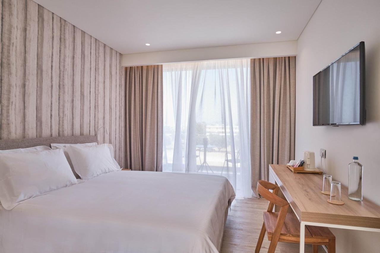 Utopia Blu Hotel Тігакі Екстер'єр фото