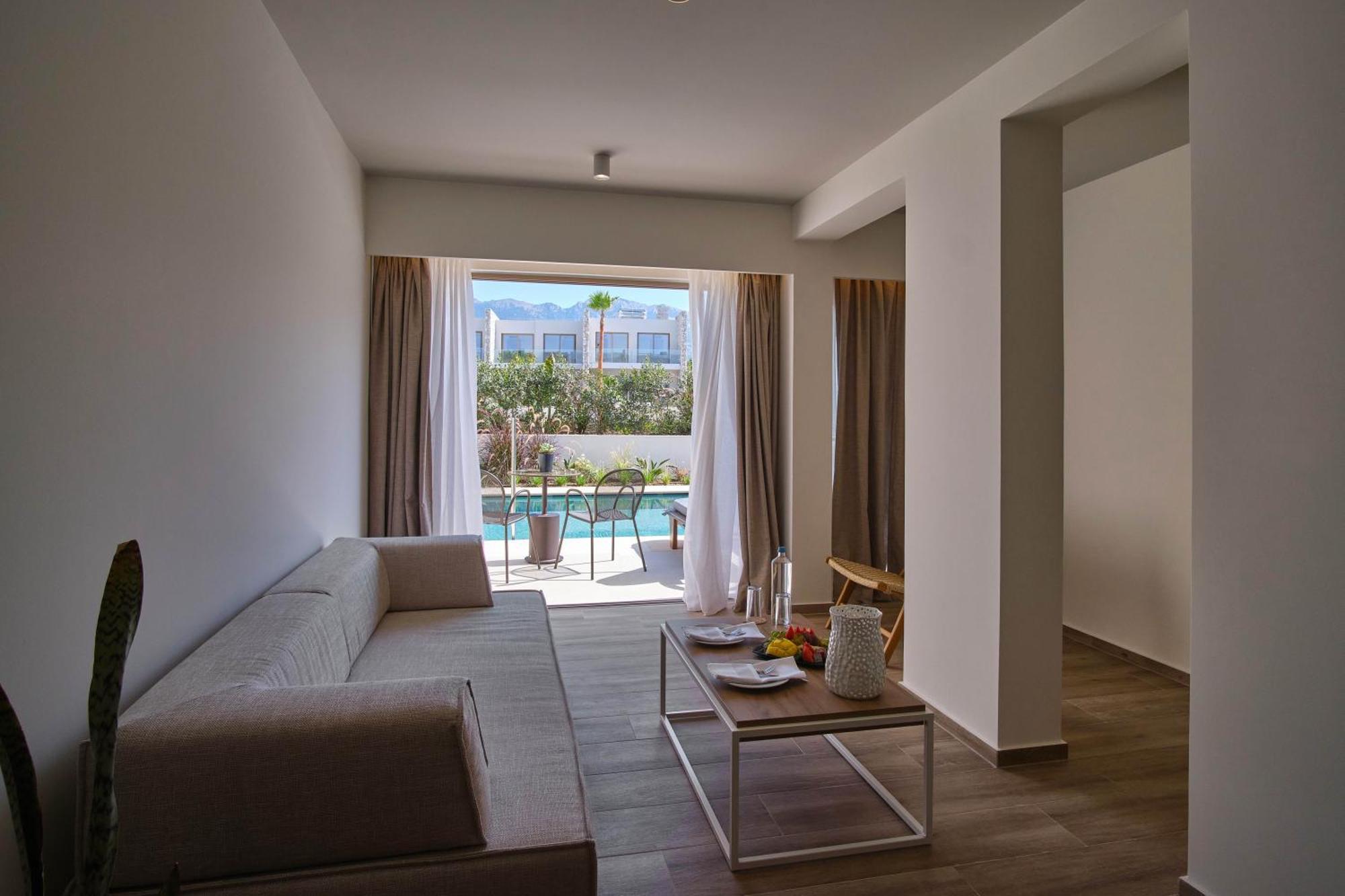 Utopia Blu Hotel Тігакі Екстер'єр фото