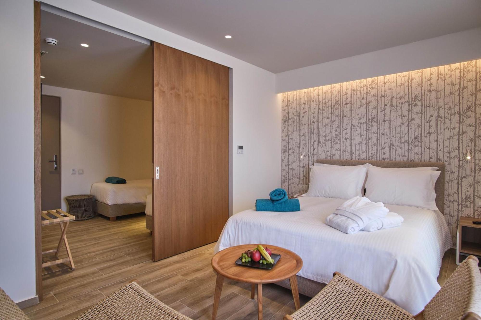 Utopia Blu Hotel Тігакі Екстер'єр фото