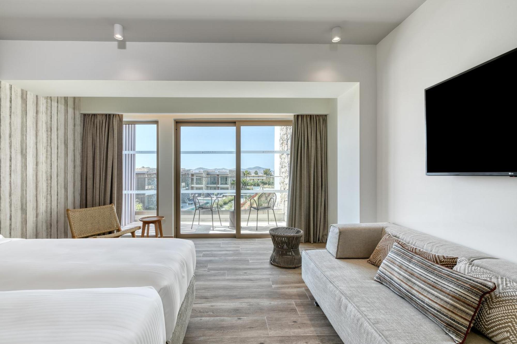 Utopia Blu Hotel Тігакі Екстер'єр фото