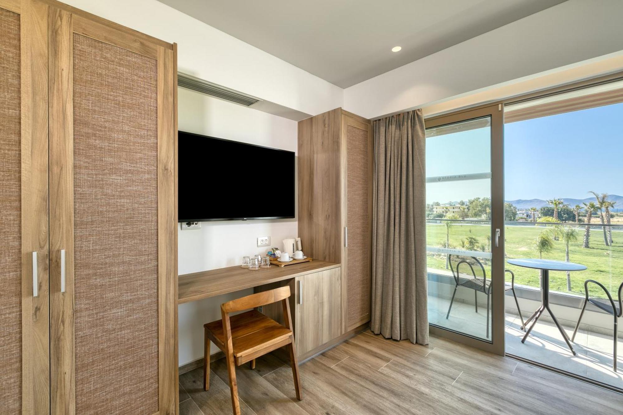 Utopia Blu Hotel Тігакі Екстер'єр фото
